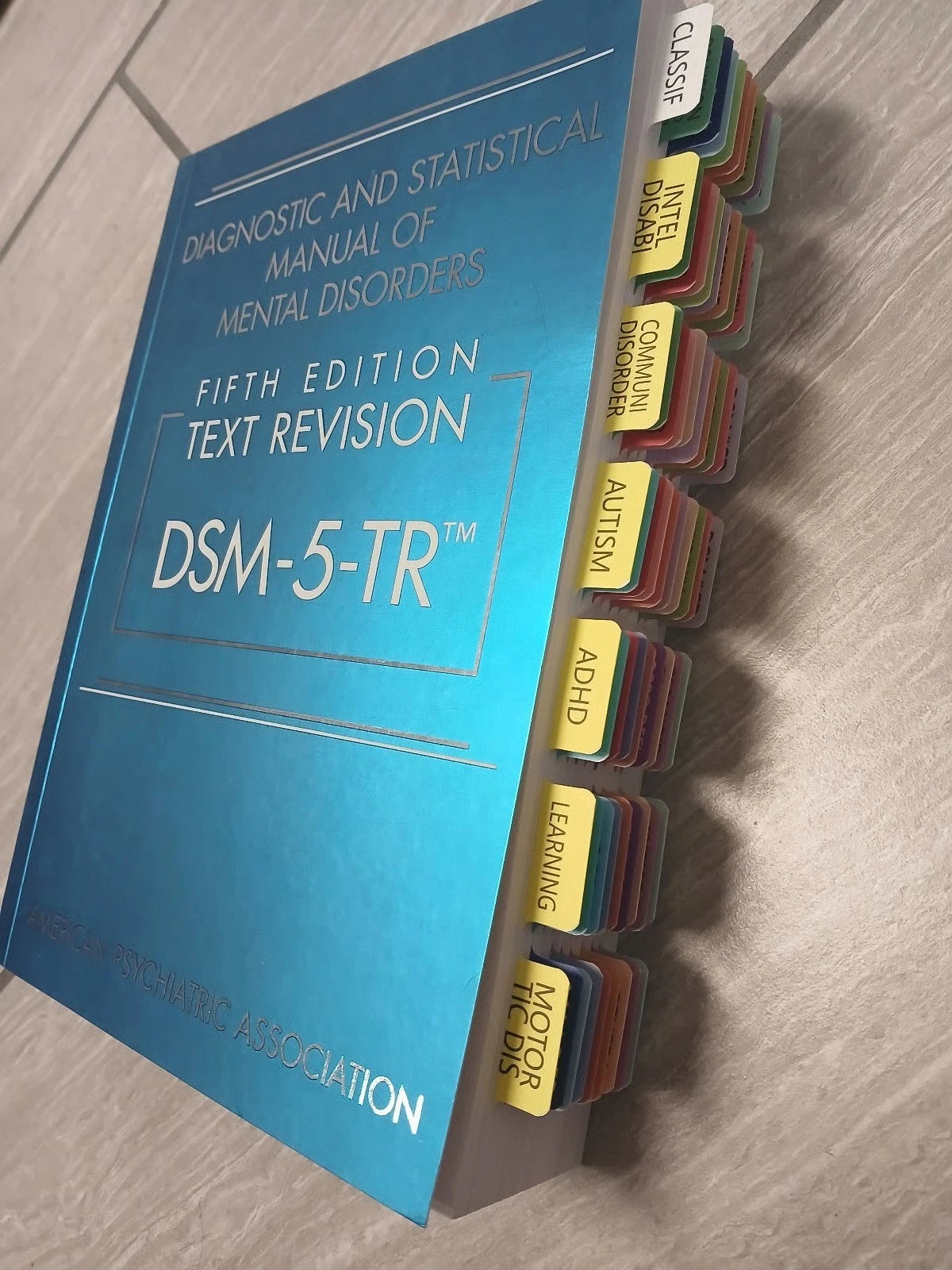 Diagnostic and Statistical Manual of Mental Disorders, Fifth Edition, Text Revision (DSM-5-TR) with Tabs